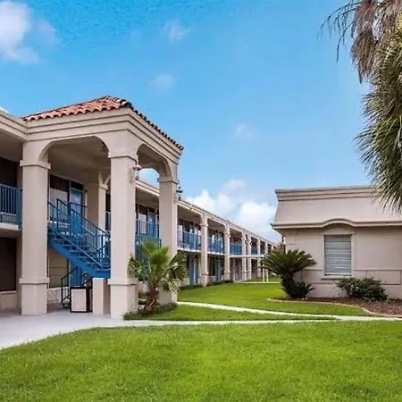 Travelodge By Wyndham Baton Rouge East
